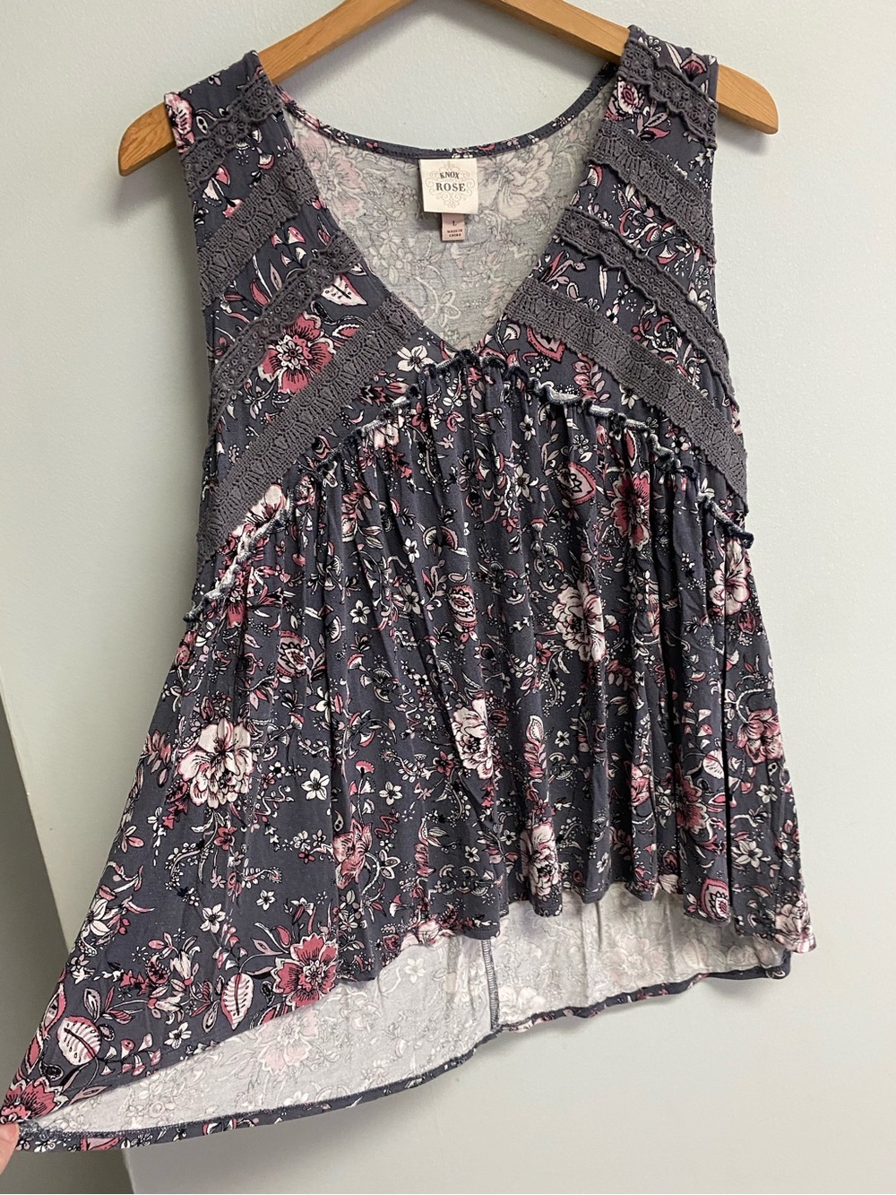 KNOX ROSE SLEEVELESS TOP - LARGE - Picture 3 of 8